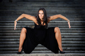 Roxana Chiperi - Trainer and entertainer - www.roxanachiperi.com - Theatre & Improv